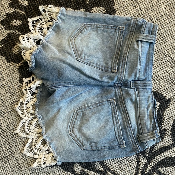 Size 3, Rue 21 Denim Shorts - Picture 2 of 2